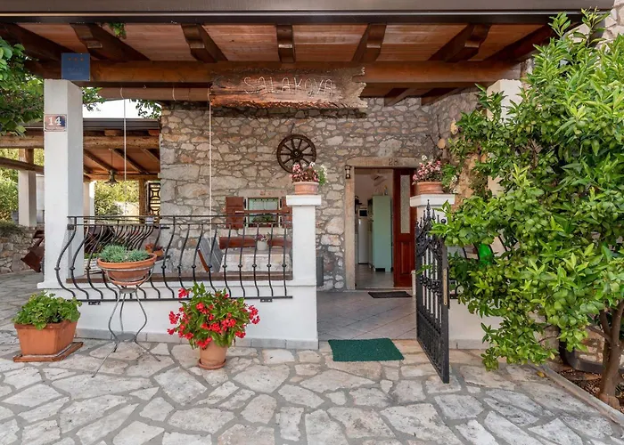 Haus Salakova A Lovely Vintage Stone House Rabac